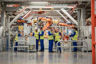 鳳凰網(wǎng)汽車 數(shù)字化時(shí)代下網(wǎng)絡(luò)工程的創(chuàng)新引擎